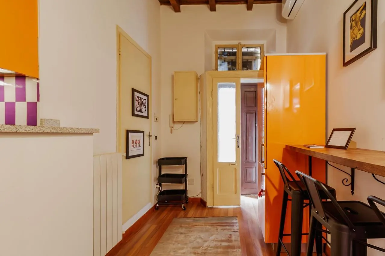 Renovated Studio Close To Duomo - Crocetta Apartment Milan