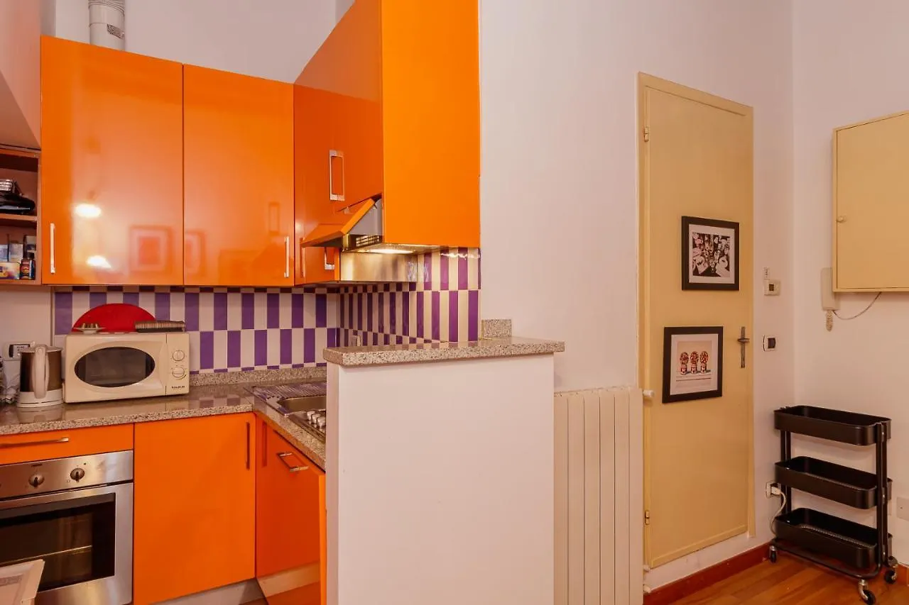 Renovated Studio Close To Duomo - Crocetta Apartment Milan